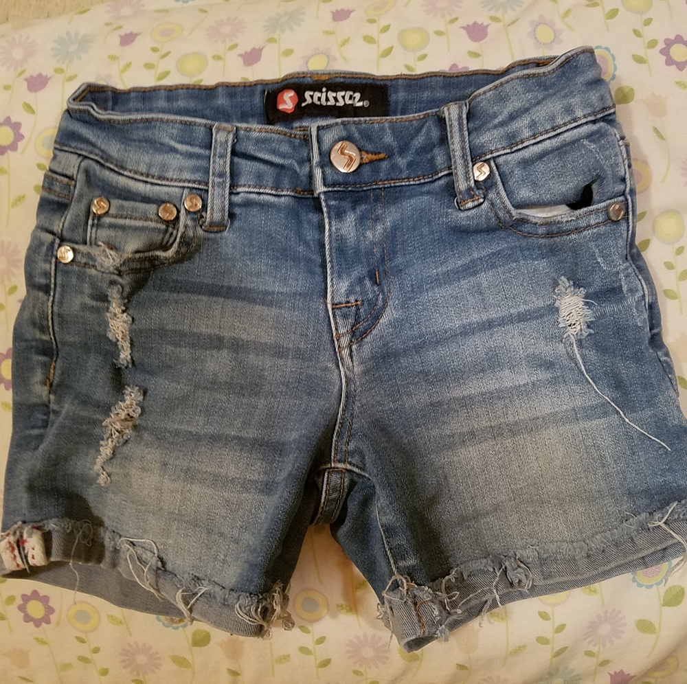 Tilly's Scissor brand Pre-rolled shorts
